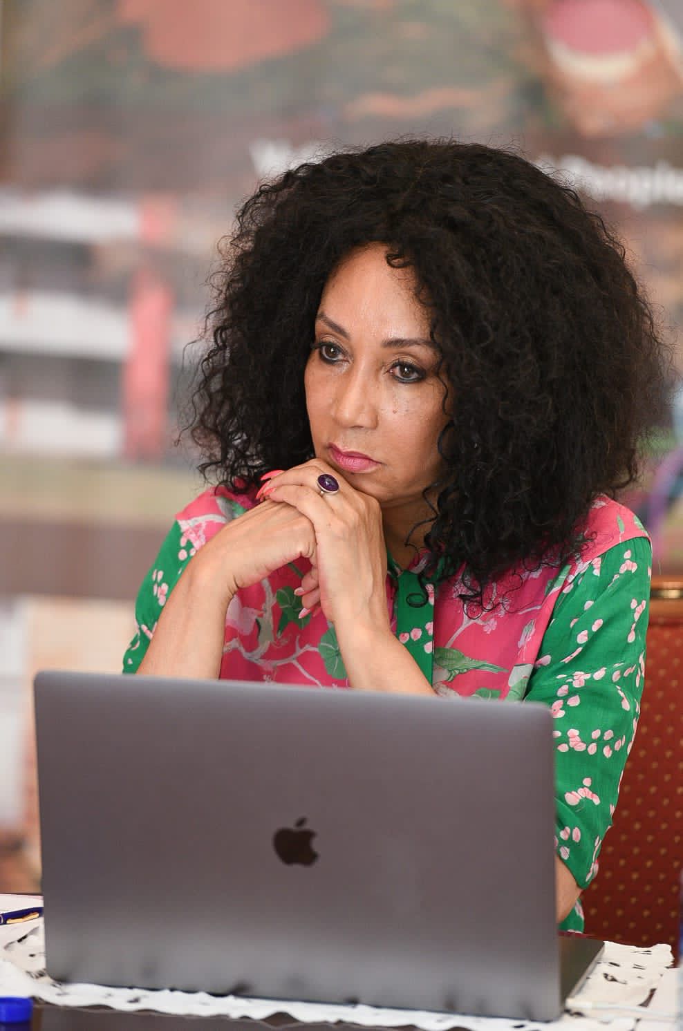 Sisulu welcomes dropping of face masks and encourages travellers to attend big events